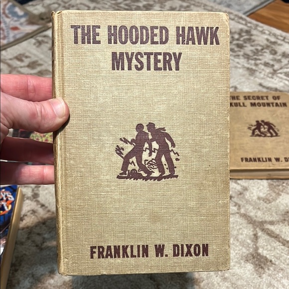 Hardy Boys and Alfred Hitchcock Mystery Book Set - Picture 9 of 17